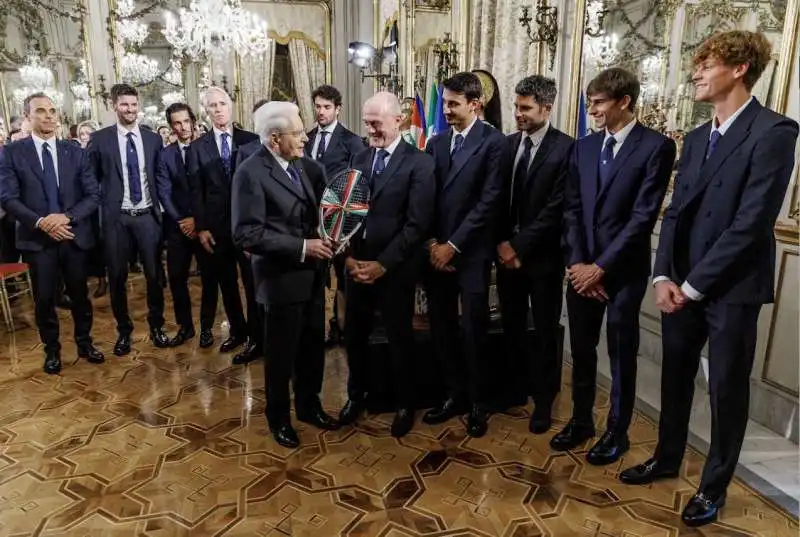 quirinale sergio mattarella riceve la nazionale italiana maschile di tennis vincitrice della coppa davis

