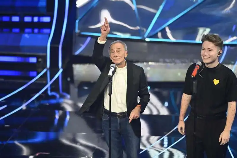 roberto vecchioni   alfa   quarta serata sanremo 2024