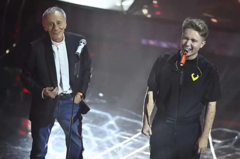 roberto vecchioni   alfa    quarta serata sanremo 2024