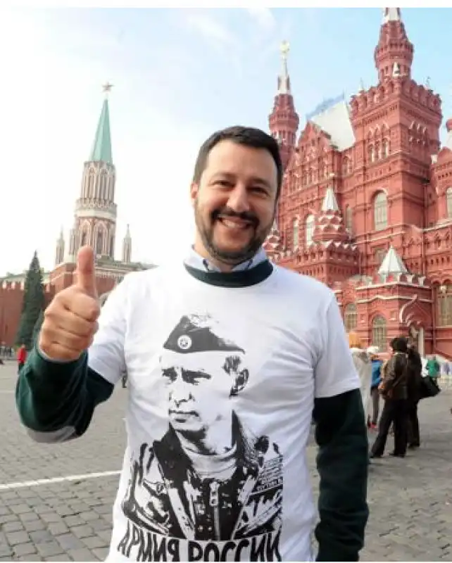 SALVINI CON LA MAGLIA DI PUTIN