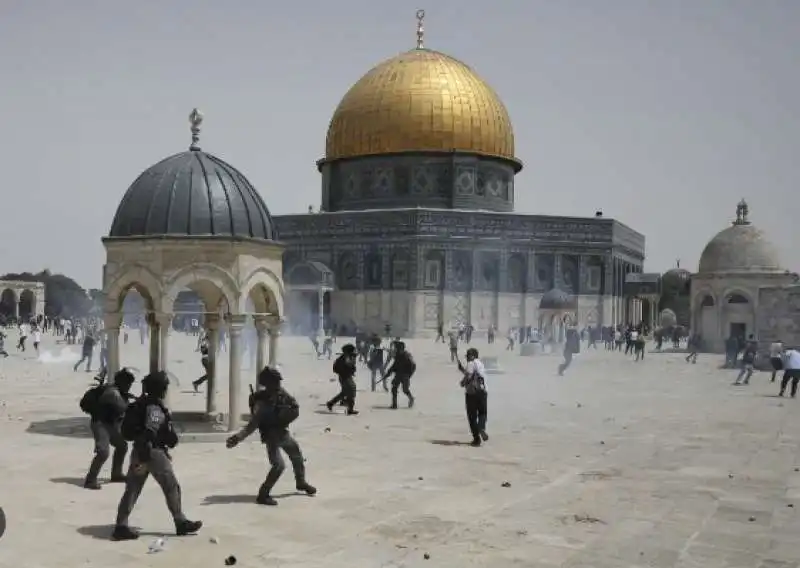 SPIANATA DELLE MOSCHEE A GERUSALEMME