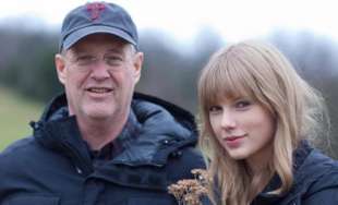 TAYLOR SWIFT CON SUO PADRE SCOTT