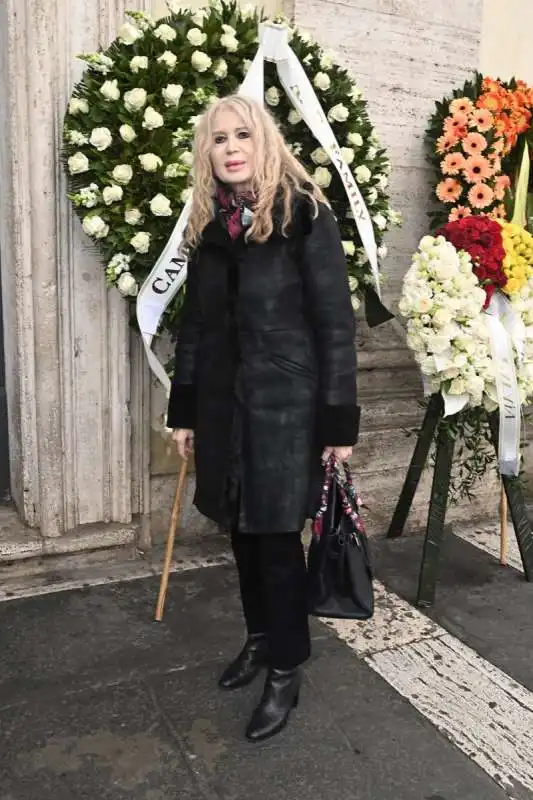 valeria licastro   funerale di ira von furstenberg