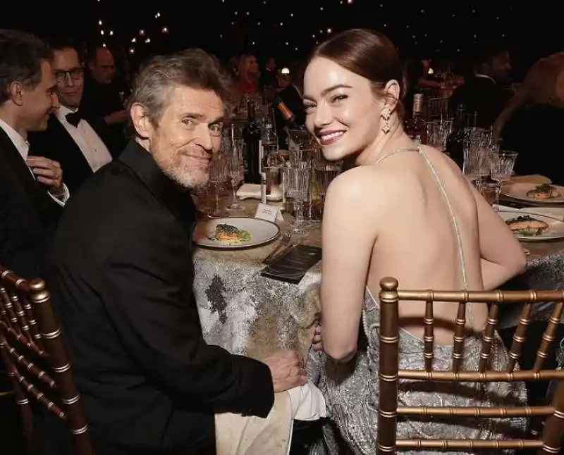 willem defoe   emma stone sag awards 2024   