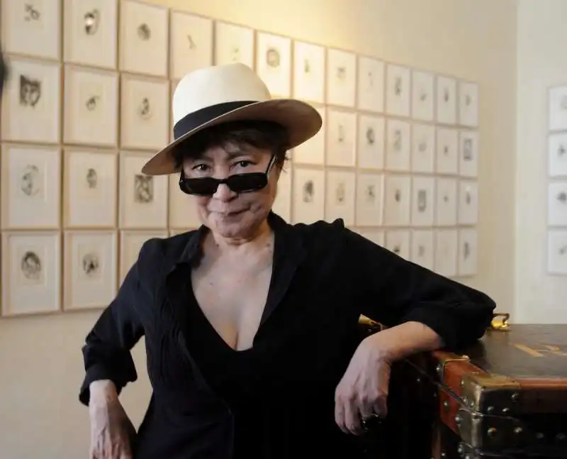 yoko ono 1990