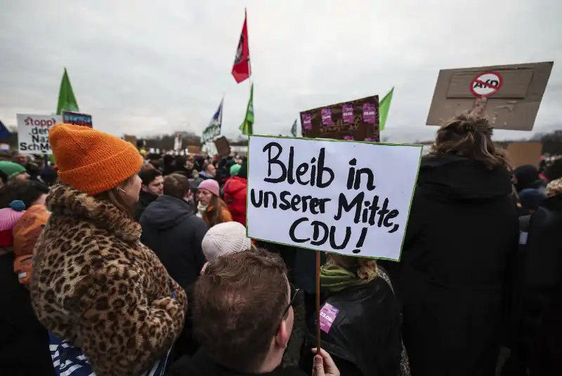 berlino   manifestazione contro afd e merz   13foto lapresse   