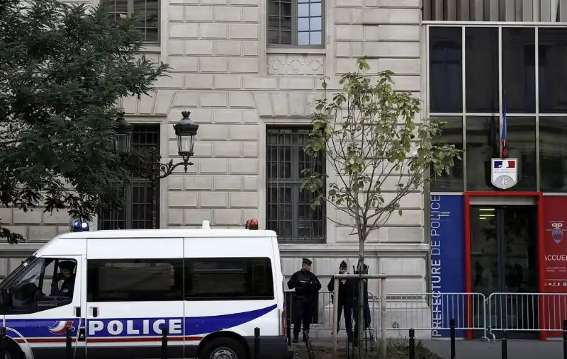 polizia - parigi