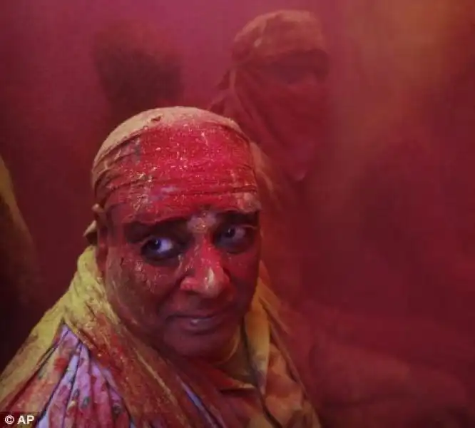 FESTIVAL DEI COLORI IN INDIA 