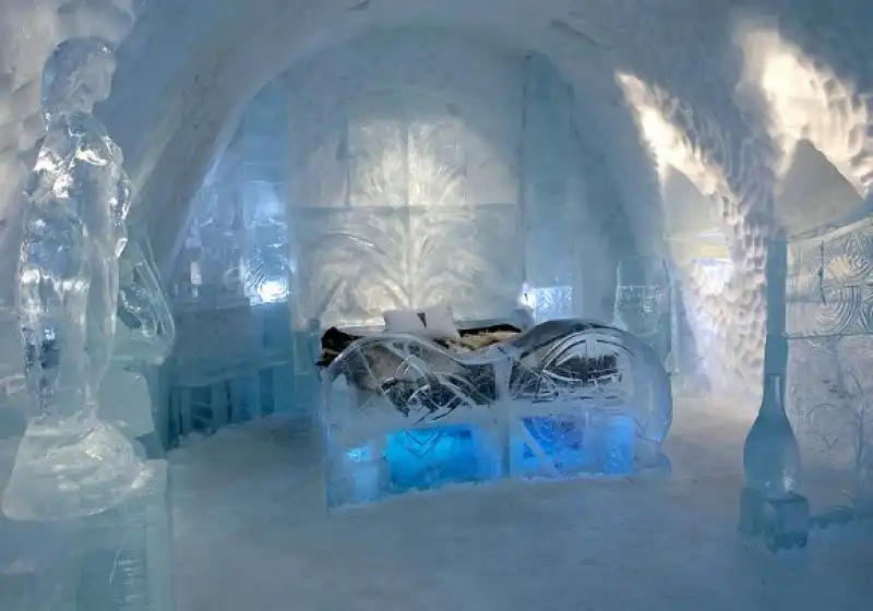 ICE HOTEL 