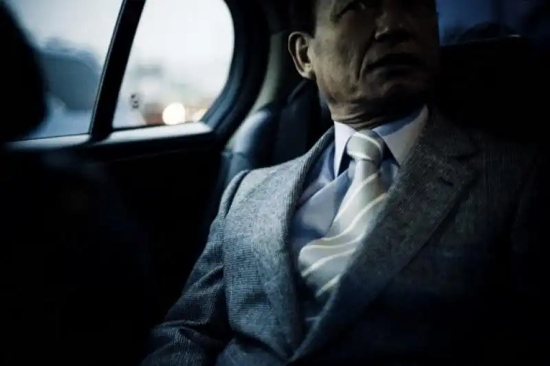 LIMPERO DELLA YAKUZA BUSINESSMAN 