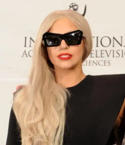 LADY GAGA 