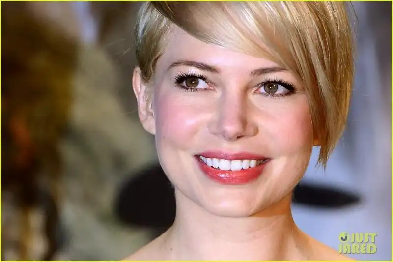 LONDRA: MICHELLE WILLIAMS