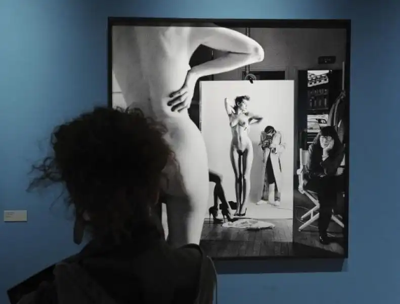 MOSTRA HELMUT NEWTON AL PALAZZO DELLE ESPOSIZIONI DI ROMA jpeg