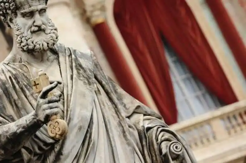 PIAZZA SAN PIETRO ATTESA PER IL NUOVO PAPA