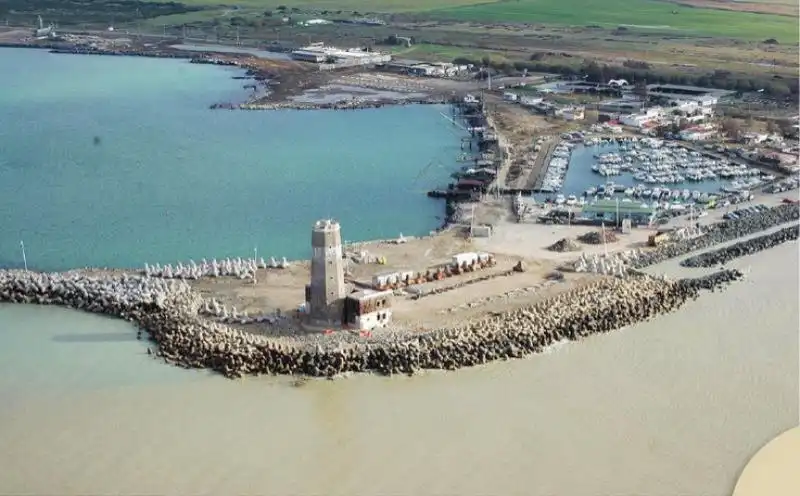 IL PORTO DI FIUMICINO