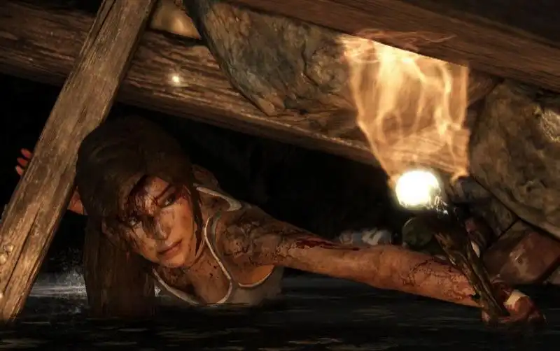 TOMB RAIDER