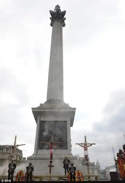 VENERDI' SANTO A LONDRA, TRAFALGAR SQUAR