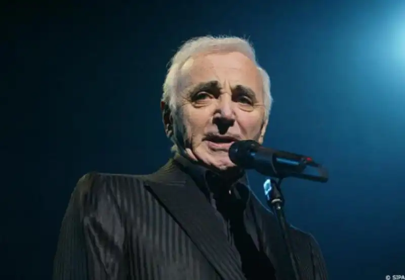 AZNAVOUR 