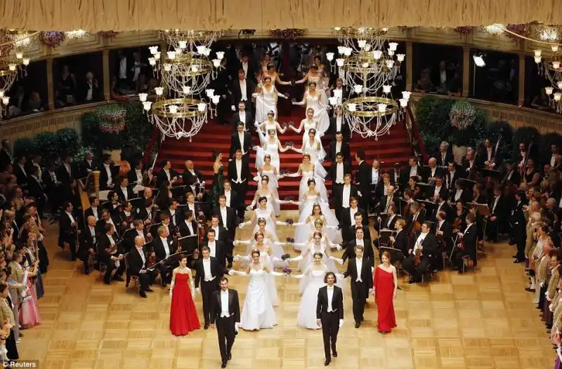 Il Ballo dell Opera a Vienna 