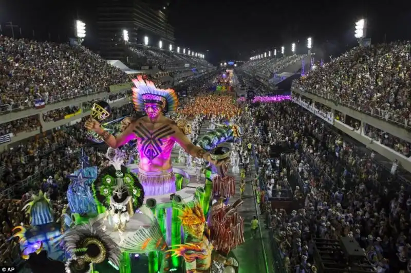 Carro nativoamericano a Rio 