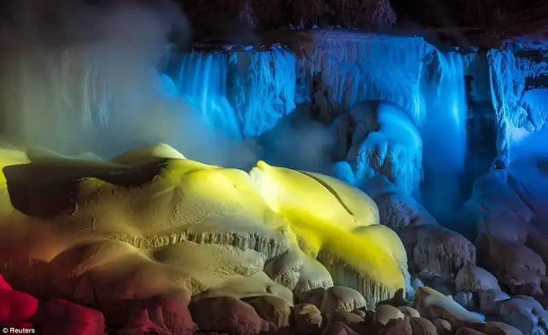 Le cascate gelate per la seconda volta in questo inverno 