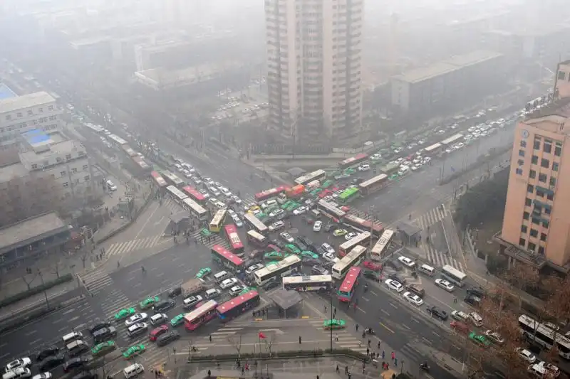 La Cina sotto una coltre di smog 