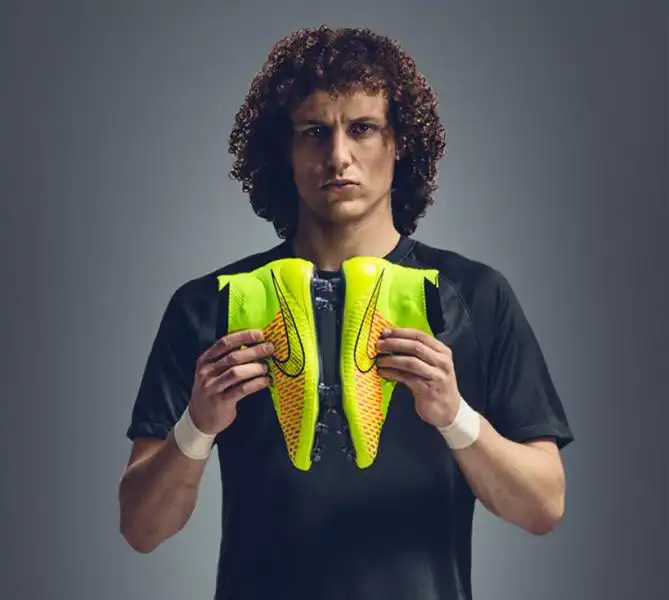 David Luiz con Magista 