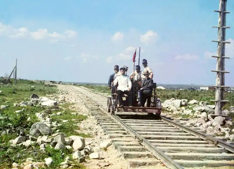 La ferrovia russa lungo il Lago Onega 