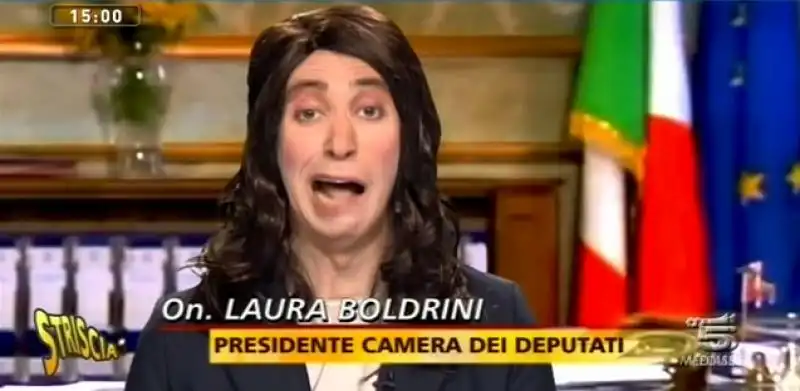 PAOLO IMITA LA BOLDRINI A GIASS 