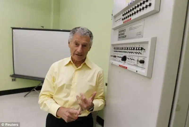 IL PROFESSOR KLEINROCK IN VIO IL PRIMO MESSAGGIO 