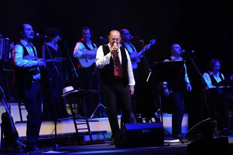 Renzo Arbore e l orchestra Italiana 