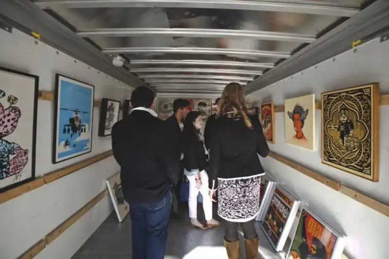 POP UP STREET GALLERY UNA GALLERIA NEL CAMION IN AFFITTO 