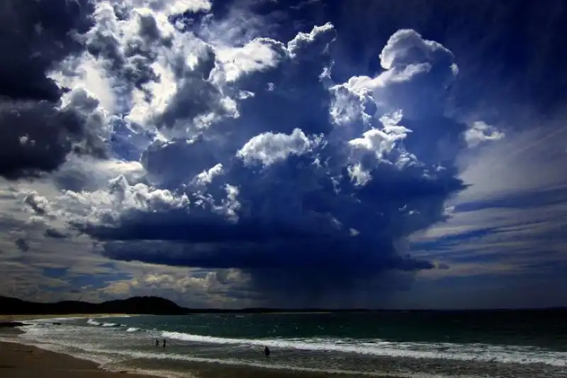 TEMPESTA IN AVVICINAMENTO A SYDNEY 