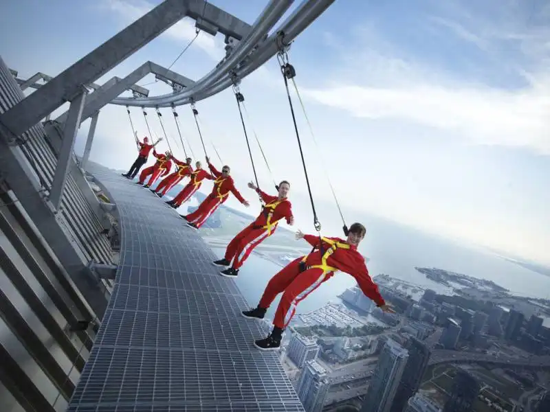 13. on the edgewalk in toronto