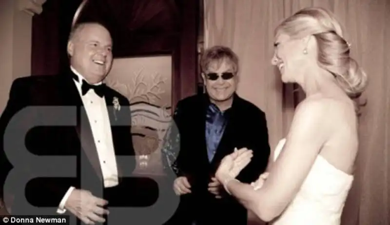 elton john  canta al matrimonio di rush limbaugh