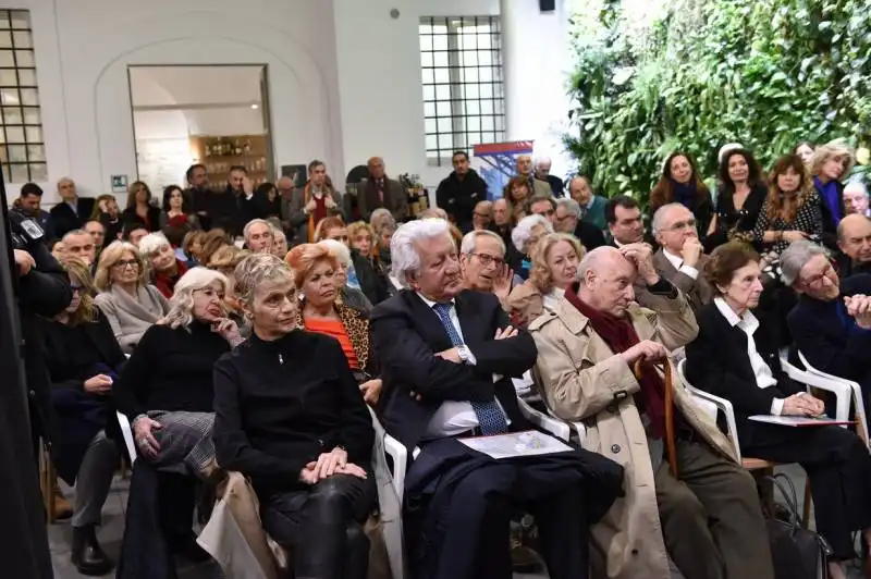 invitati alla presentazione libro le bufale