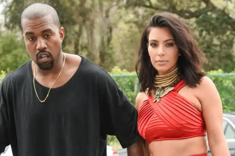 kanye west, kim kardashian ch 620x412