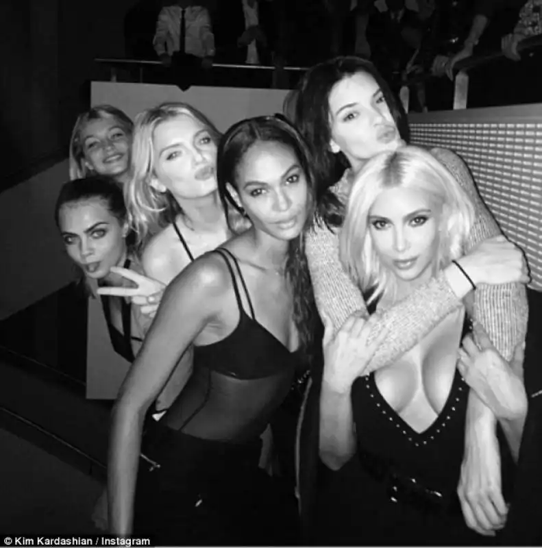 kim kardashian, kendall jenner, joan smalls, lily donaldson, cara delevingne e gigi hadid