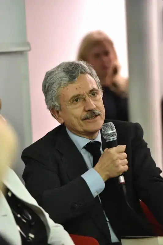 massimo d alema (2)