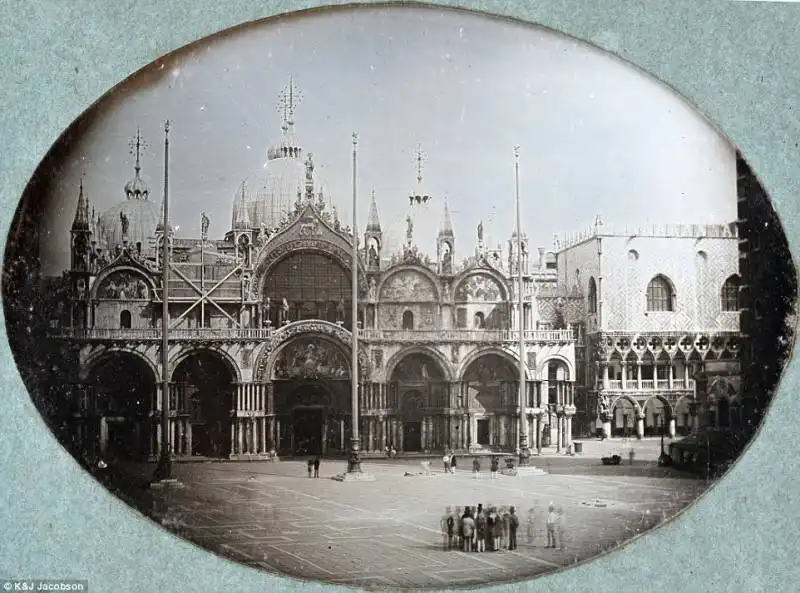 piazza san marco 1945