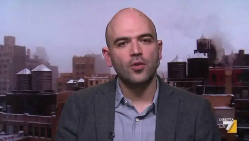 saviano in collegamento da new york con servizio pubblico