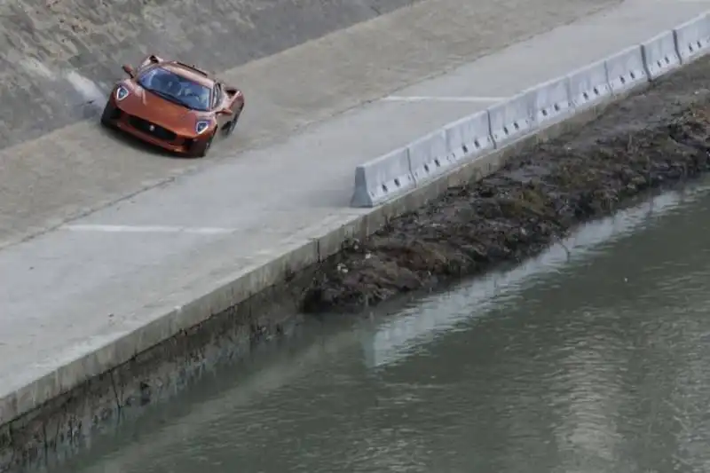 SCENA DEL FILM DI JAMES BOND GIRATO A ROMA 