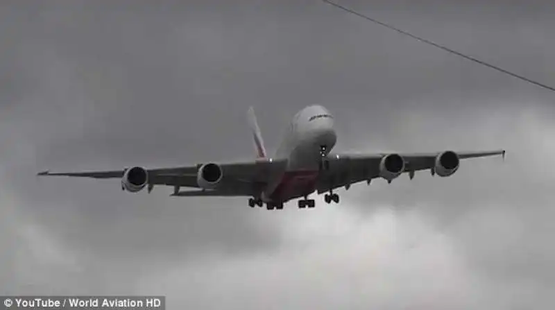 airbus a380 a manchester  3