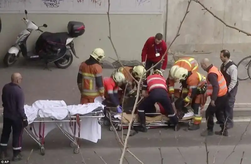 attentato alla metro di maelbeek bruxelles  3