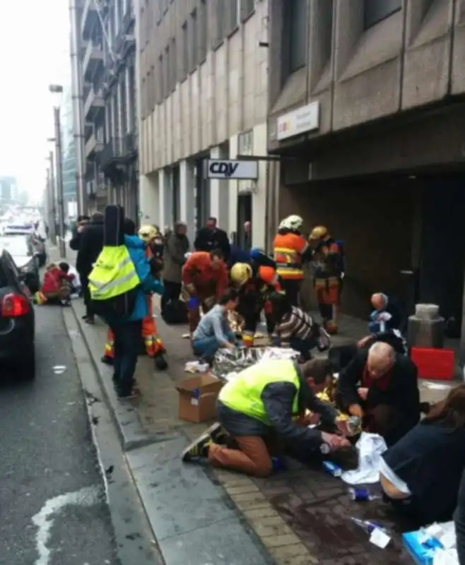 attentato alla metro di maelbeek bruxelles  5