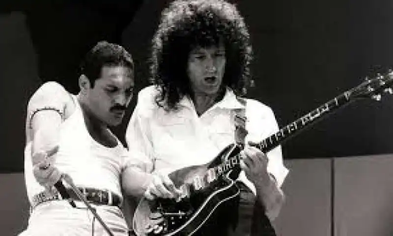 BRIAN MAY 1