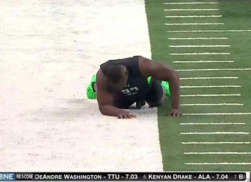 chris jones nfl incidente sulla pista di atletica  4