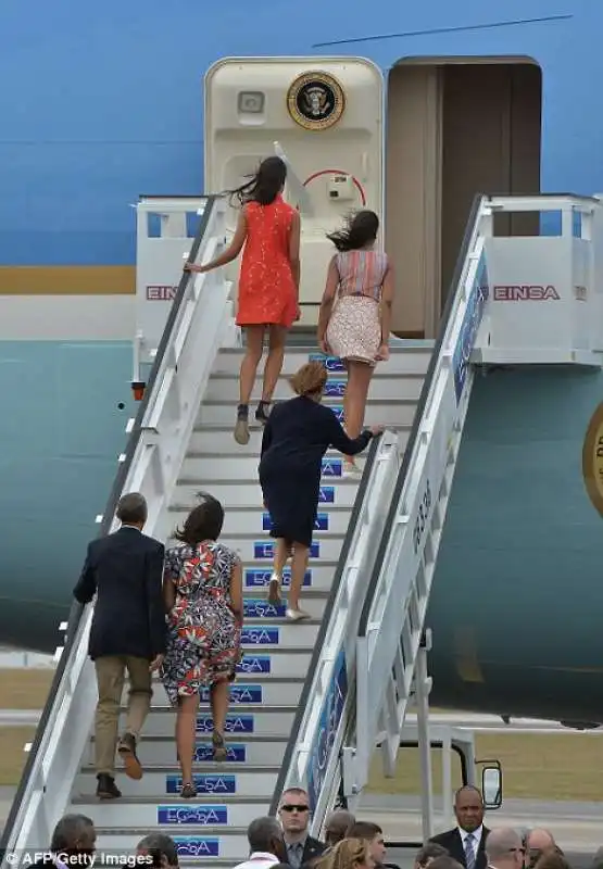 famiglia obama lascia cuba