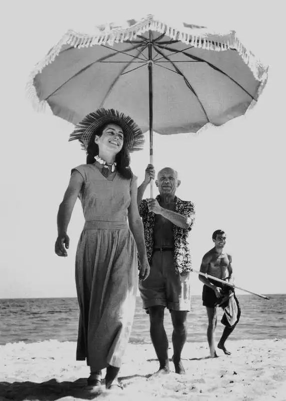 francoise gilot con picasso fotografati da robert capa