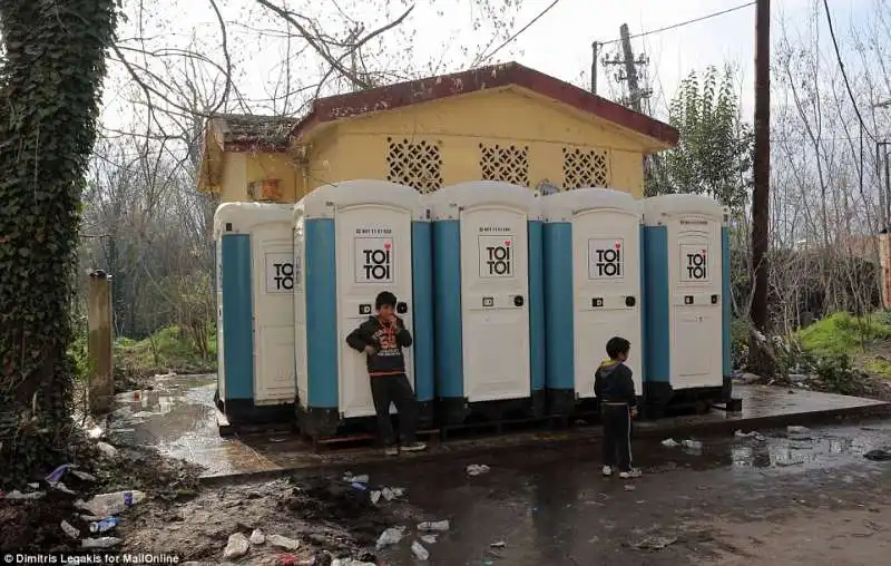 I BAGNI DEL CAMPO DI IDOMENI